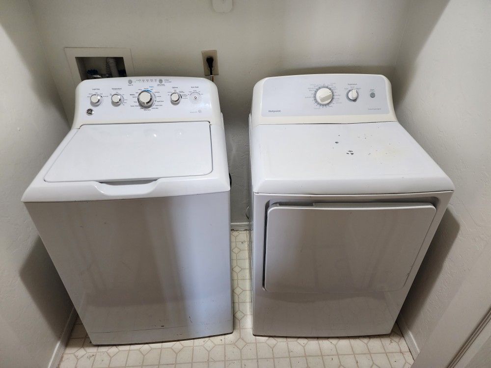 GE Washer & Hotpoint Dryer Set