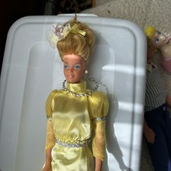 VINTAGE BARBIES