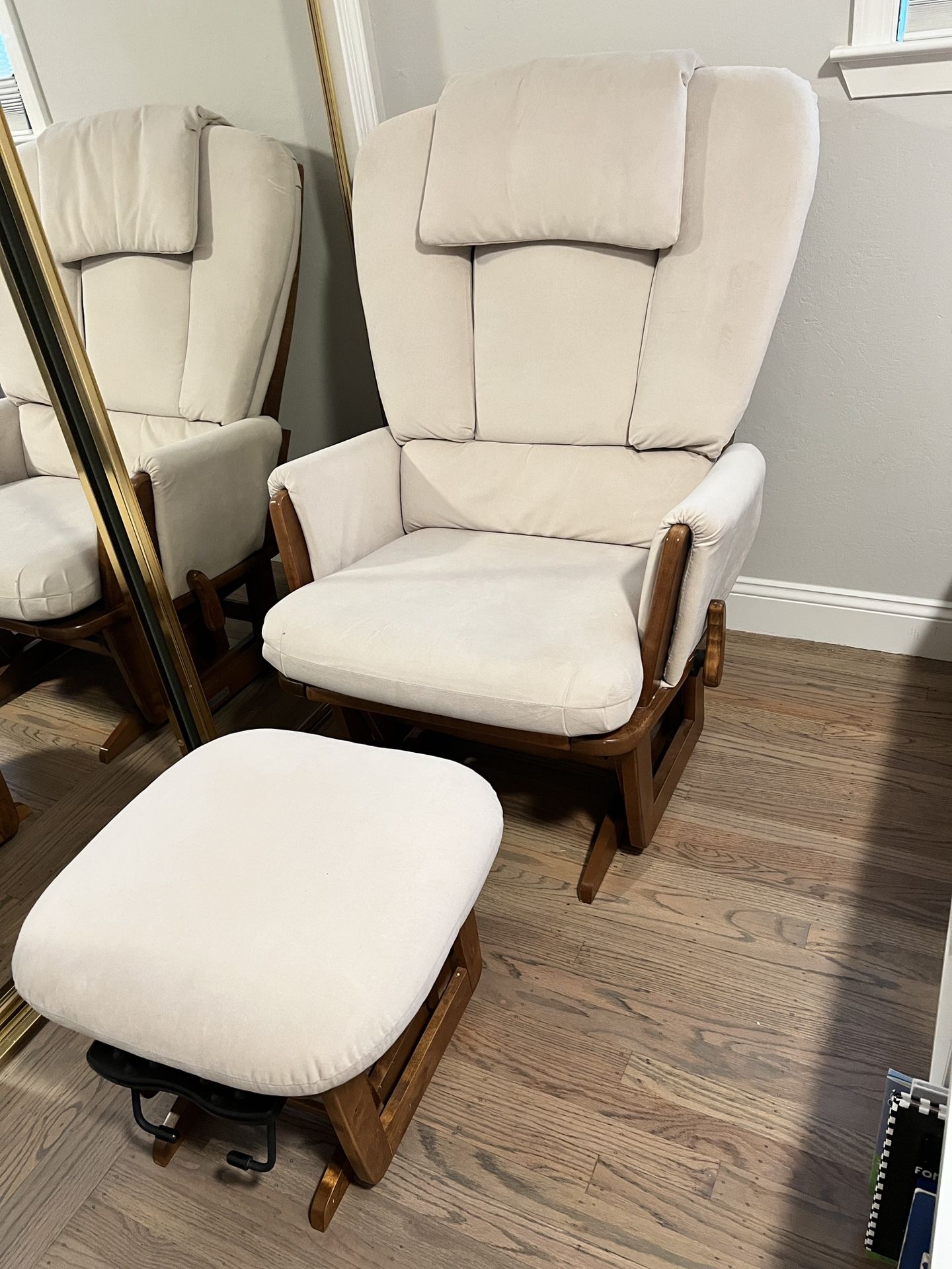 Dutalier Extra Wide Nursing Chair And Footrest - Perfect For Twins