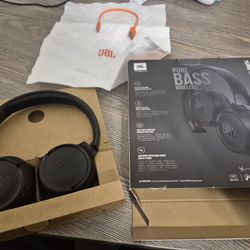 JBL Tune 520bt On Ear Headphones