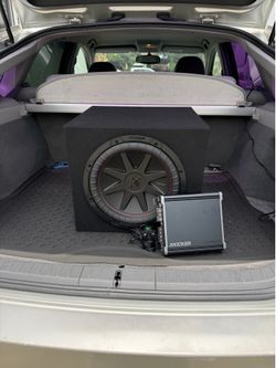 Kicker 12 inch comp VR and kicker 800.1 amplifier