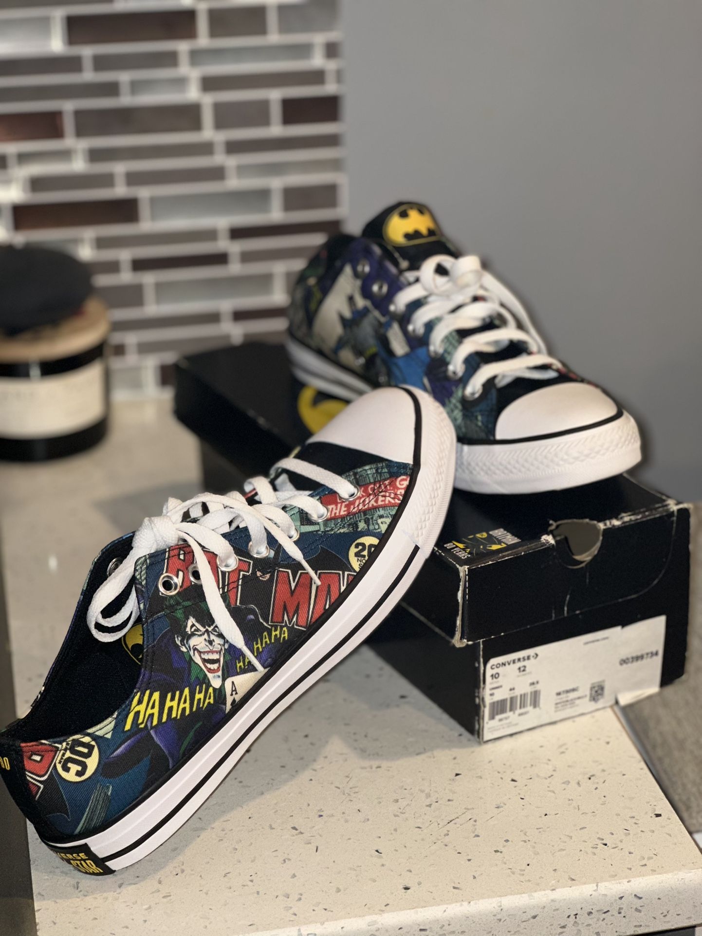 Converse x Batman Men Shoes (new) 80th Anniversary - Joker Chucks