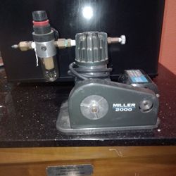 Airbrush compressor