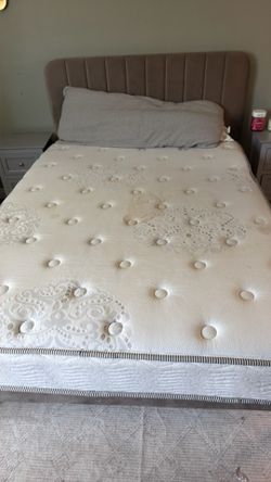 Queen mattress