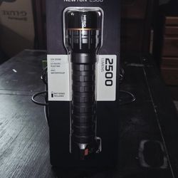 NEBO Flashlight-Newton 2500
