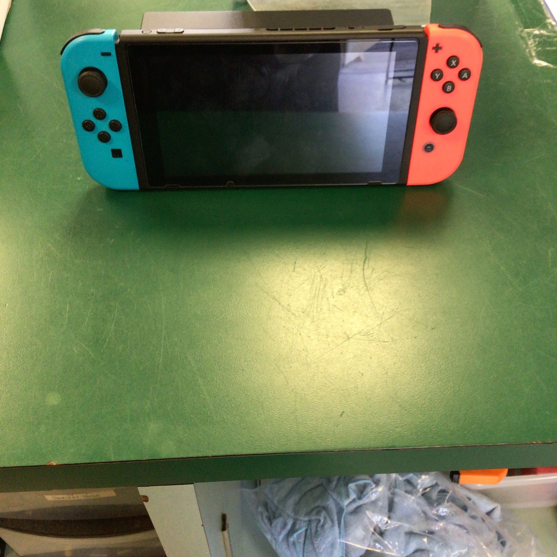 Nintendo Switch 