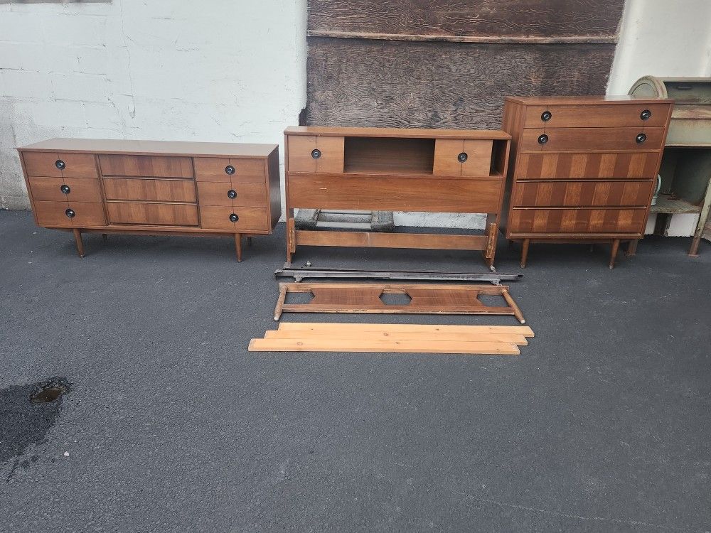 Atomic Mid-Century Modern Stanley Complete Bedroom Set 