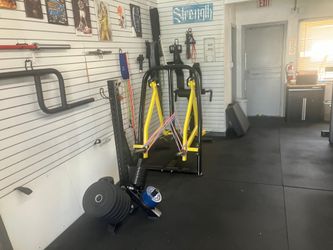 Muscle D power runner