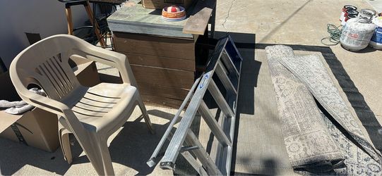 Free stuff - Garage Cleanout