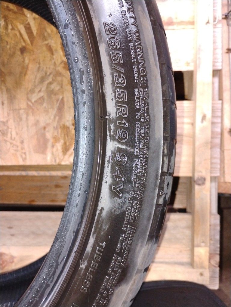 Bridgestone Potenza RE050A Ultra High Peformance Tire 265/35R19 94 W