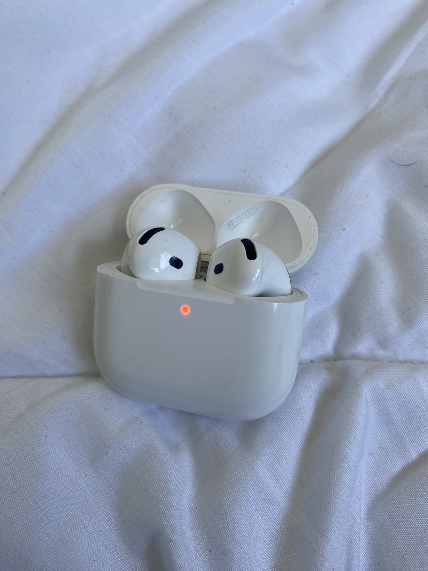 AirPods, 4