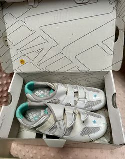 SPECIALIZED WOMENS SHOE SIZE 8