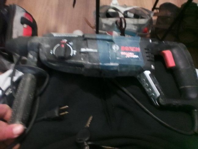 Bosch Bulldog Roto hammer Drill