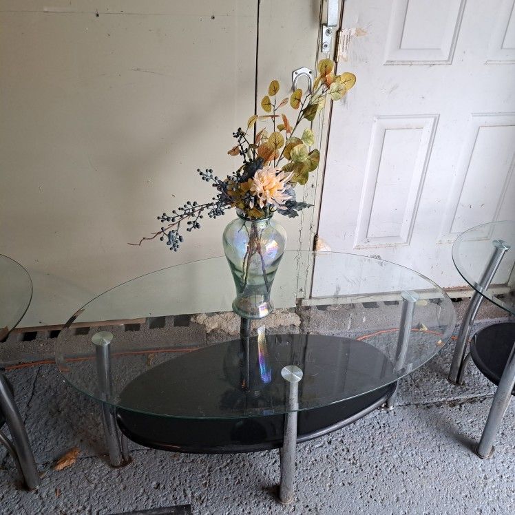 Used Set Of 3 Glass Tables
