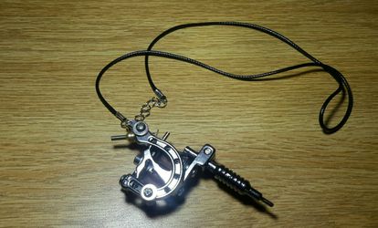 ️💲♻️💲Skinflictions tattoo machine necklace💲♻️💲
