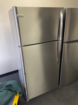 Deal: Frigidaire Gallery Stainless Top-Freezer Refrigerator