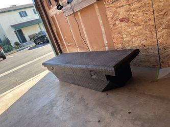 Truck tool chest