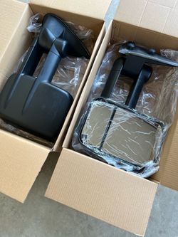 Tow mirrors