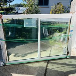 PGT Hurricane Impacts Horizontal Window 73x49