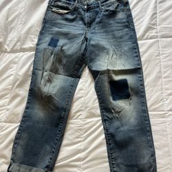 Women’s Denizen from Levi’s Modern Slim Cuffed Distressed Capri Jean Size 10 - Waist 30