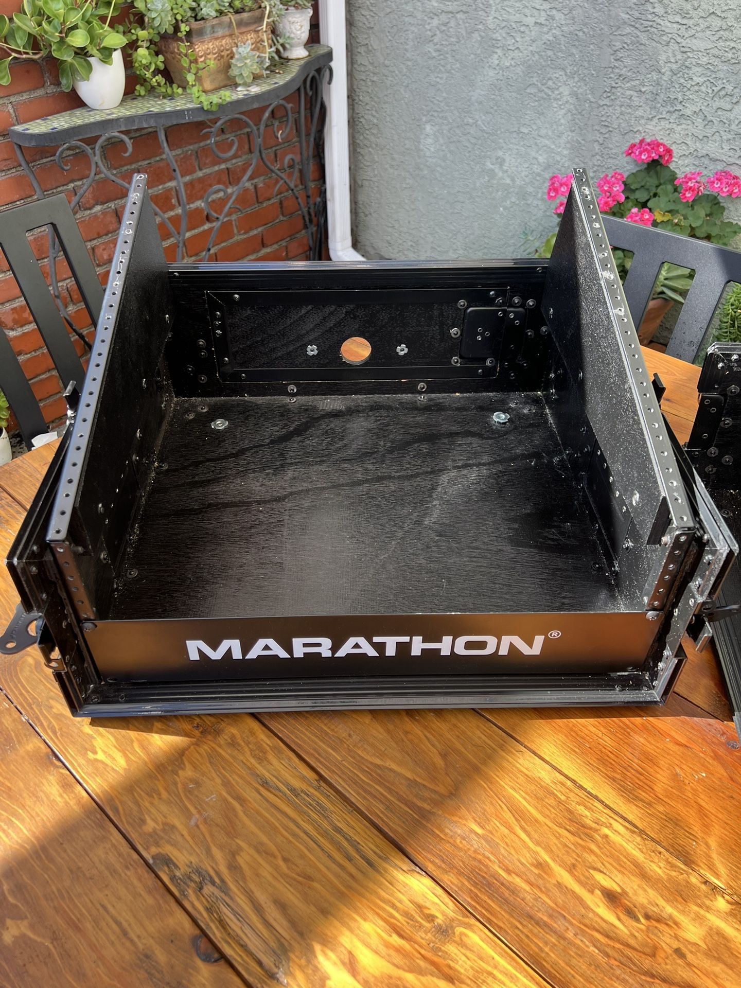 Marathon 10U Slant Mixer Rack Road Case