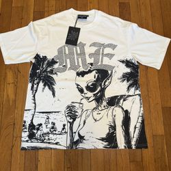 Black & white mixed emotions Alien Beach T-Shirt