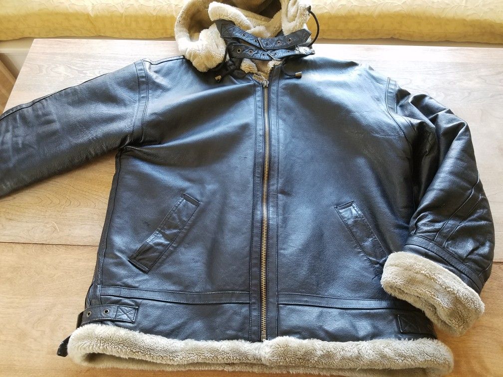 Le Opero Men's Black Leather Jacket