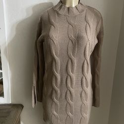Derek hearth dress size Small 