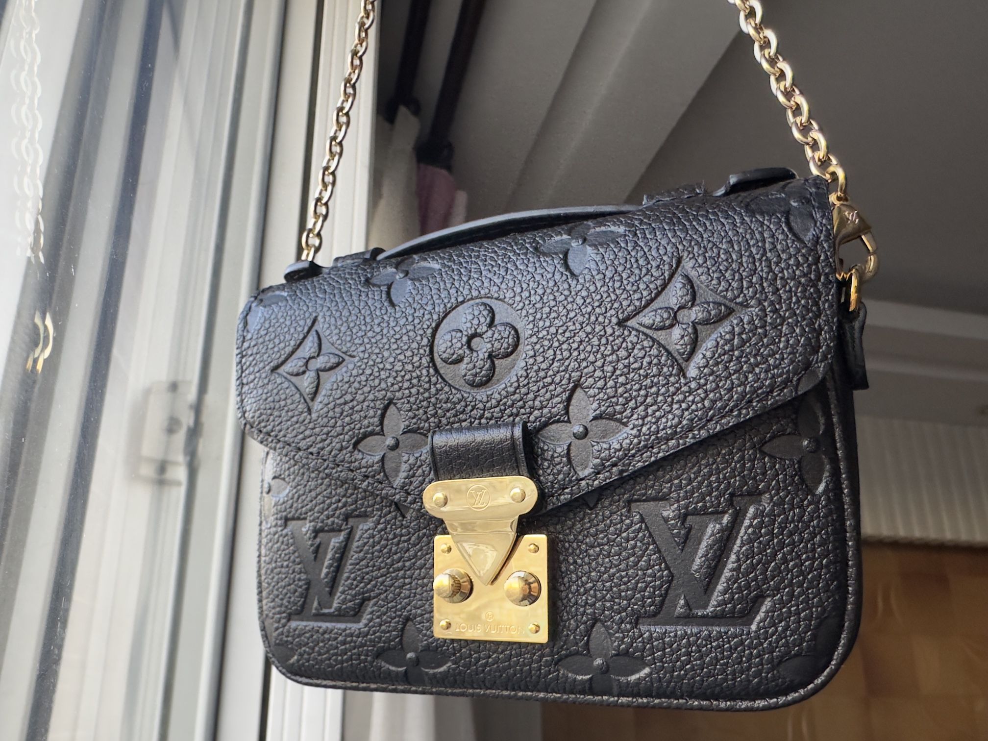 LOUIS VUITTON Micro Métis