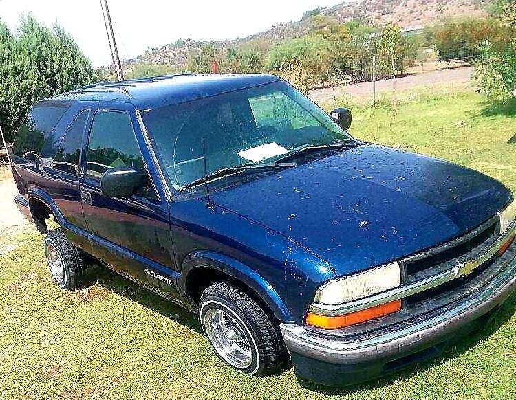 Lowrider Chevy S10 Blazer Hydrualics