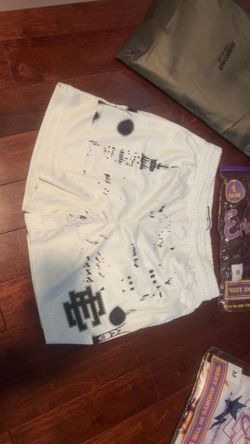 Eric Emanuel White city skyline shorts (dm for receipt)