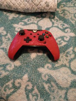 Xbox one wired controller works with Micro USB port