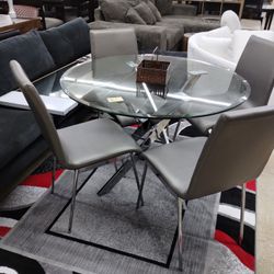 Nice Dining Table Set 