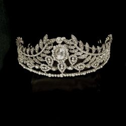 Beautiful New Wedding Tiara With So Much Detail 