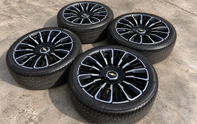 24” Chevy Silverado High Country wheels and tires