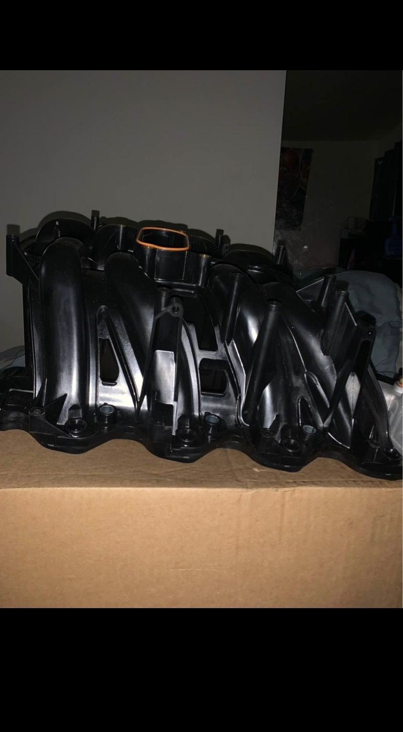 Intake manifold  2005 F-150 5.4 L