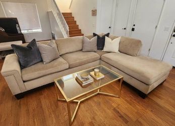 Ashley Furniture Sectional in Excellent Condition!