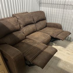 Brown Couch With Built In Recliners 