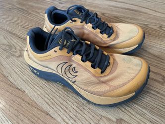 Topo Mountain Racer Men’s Size 8.5
