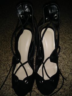 wild diva heels black with strings $25