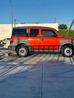 2004 Honda Element 4wd with sunroof