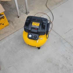 DEWALT COMPRESSOR