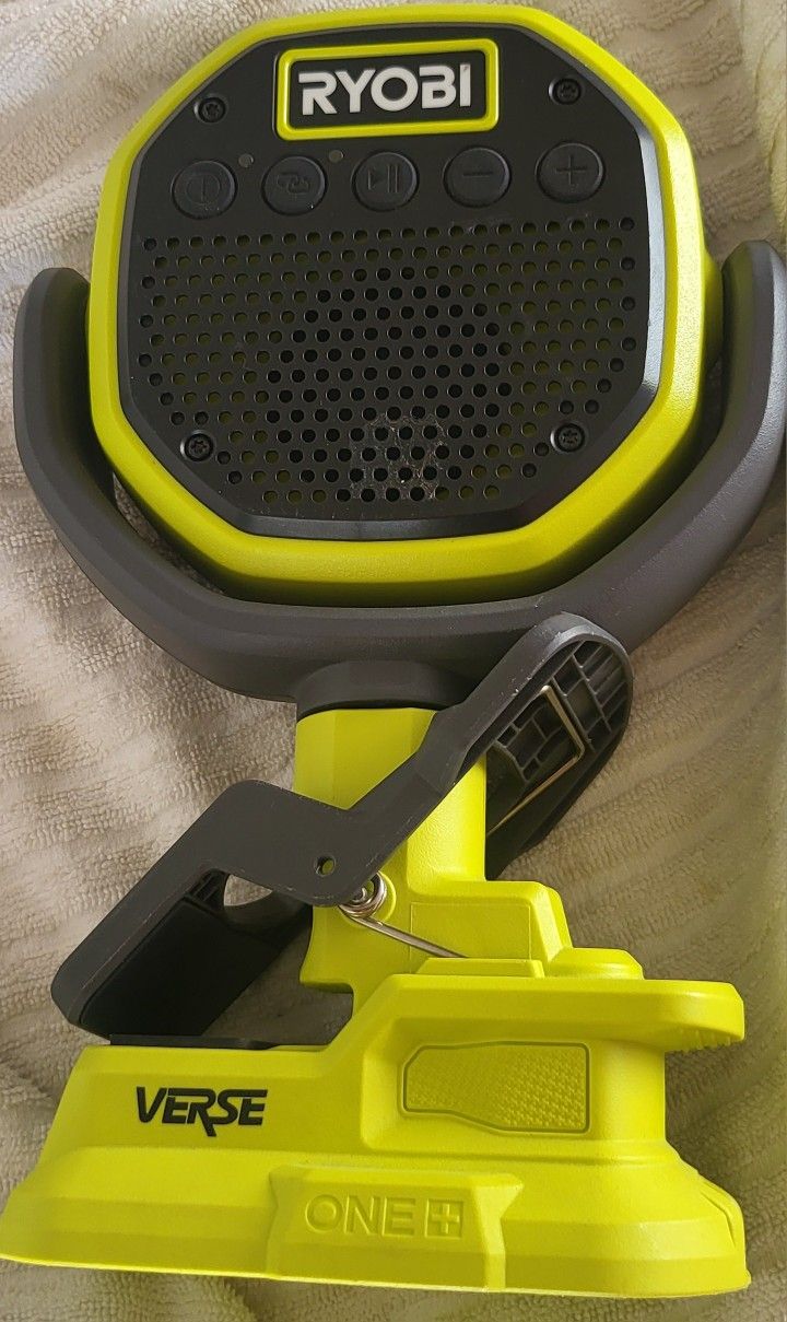 RYOBI ONE + 18V CORDLESS VERSE CLAMP SPEAKER (TOOL ONLY)
