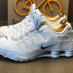 Nike Shox NZ SL Triple White Black Leather Mens Shoes 501524-106 Size 11.5