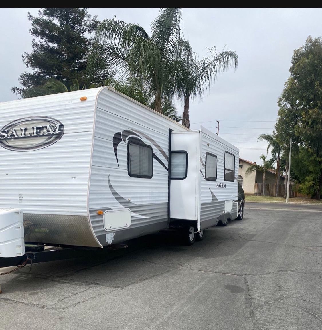 2010 Salem Forest River Trailer 26 ft with 12 feet slide out. 