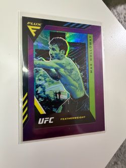 Max Holloway UFC Flux Featherweight Trading Card