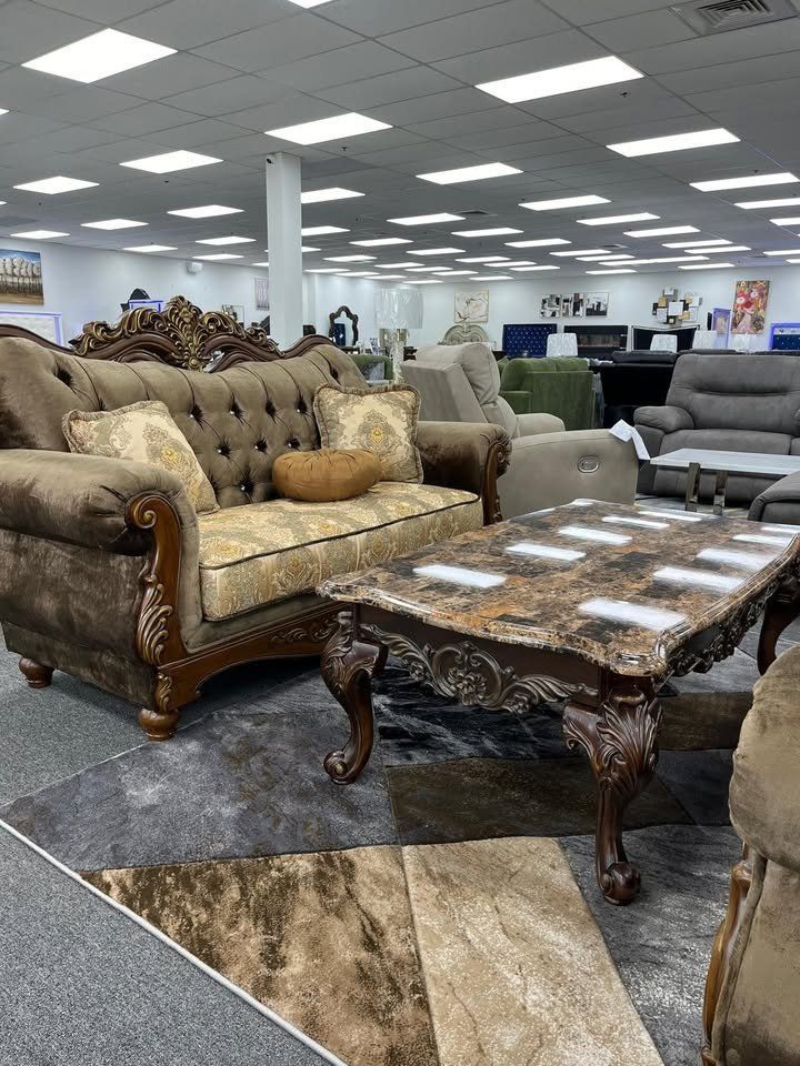 Brand New Sofa with Rich Cherry Finish – Add a Touch of Elegance and Warmth
