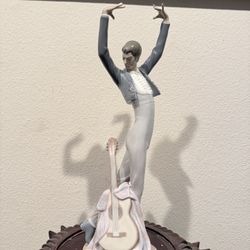 Lladro ( Spanish Dancer )