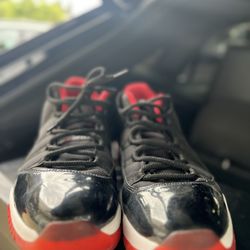 Bred Jordan 11 Lows. Size 13