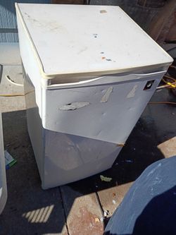 Small White Chest Freezer